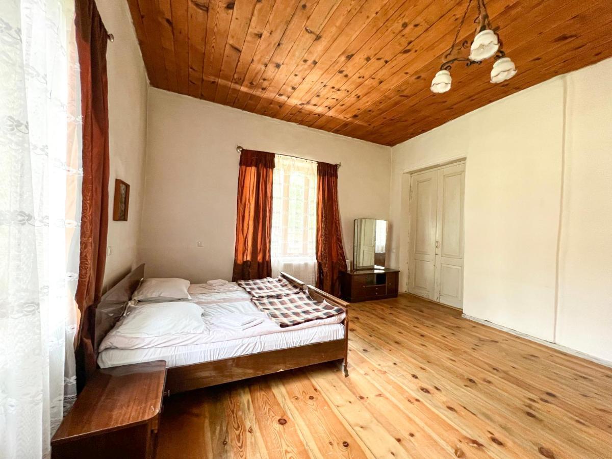 Guest House Svan-Ski Mestia Exterior photo